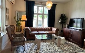 Villa Nostalgia